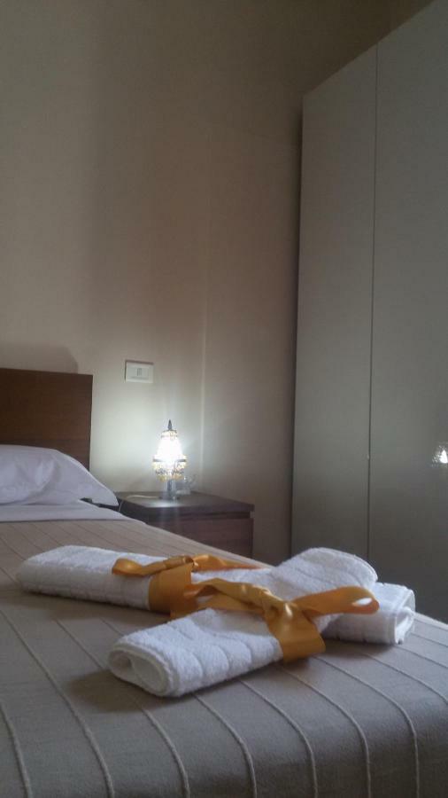בלפאסו Guest House Le Ginestre Dell'Etna מראה חיצוני תמונה