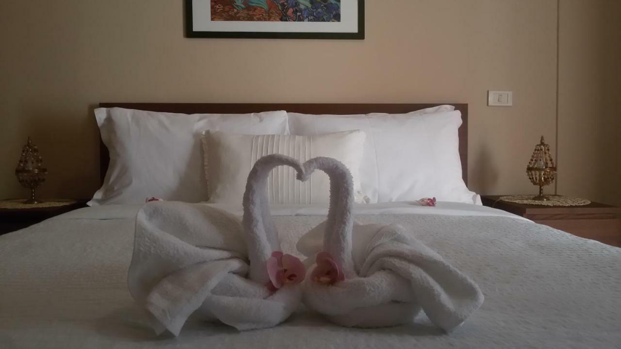 בלפאסו Guest House Le Ginestre Dell'Etna מראה חיצוני תמונה