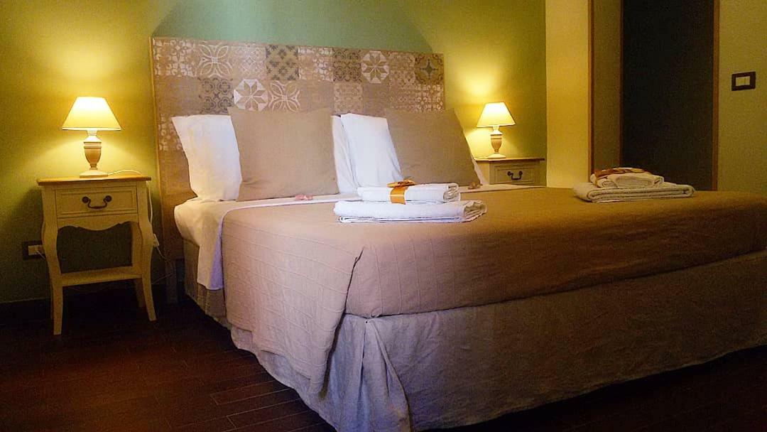 בלפאסו Guest House Le Ginestre Dell'Etna מראה חיצוני תמונה
